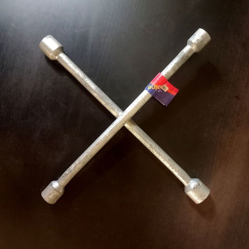 Car Cross Lug Wrench like new, 4 sizes