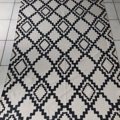 Nima Demure rug 120x180cm used