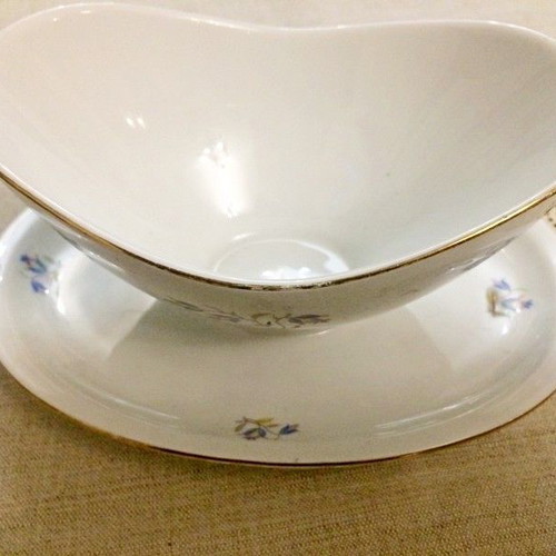 Porcelain Schirnding Qualitäts-Porzellan gravy boat 1949-1956