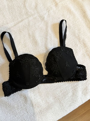 M&S Ceriso black lace push-up bra UK 30A EU 65A