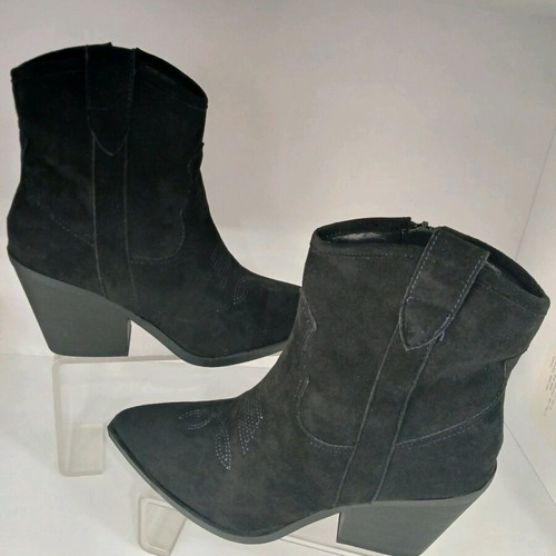 Women's black boots new, size 38