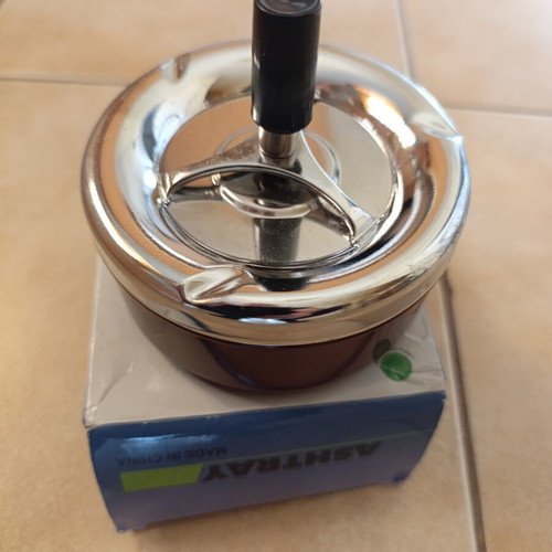 Windproof metal ashtray with rotating lid new