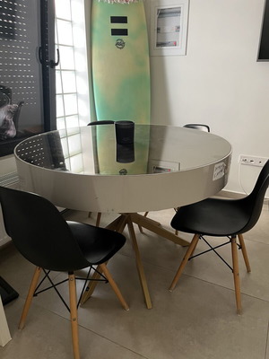 Round dining table Ø 1.20 m with glass top and bronze base