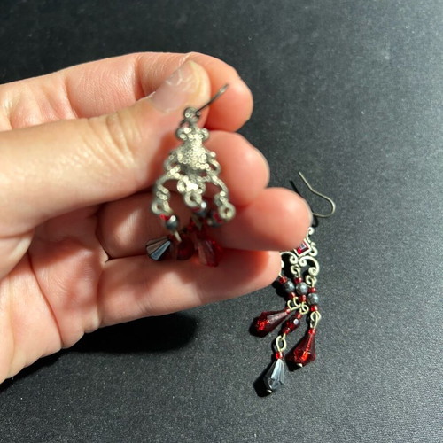 Boho earrings like new with red stones