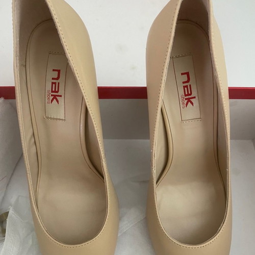 Nak nude pumps new size 39
