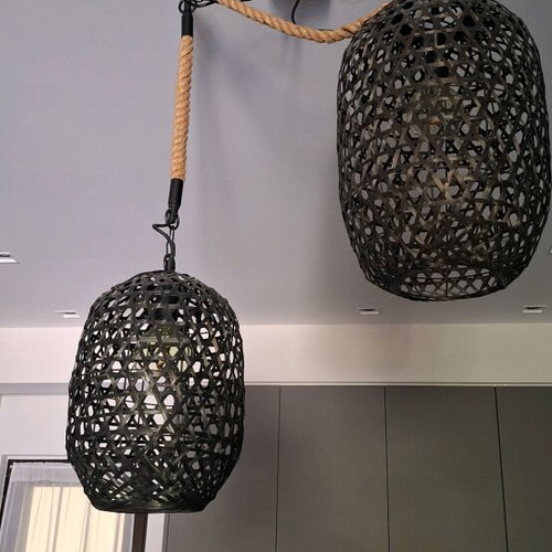 Ceiling lights like new with bulbs included