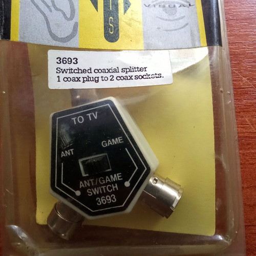 Adaptor 1 coax to 2 coaxial RF antenna plug new