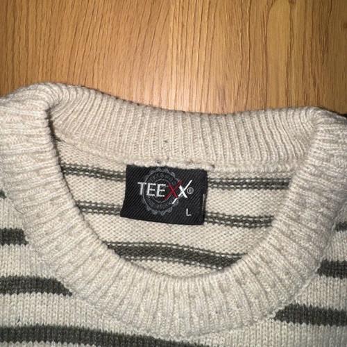 Striped Sweater Large TeeXx like new, beige, size L