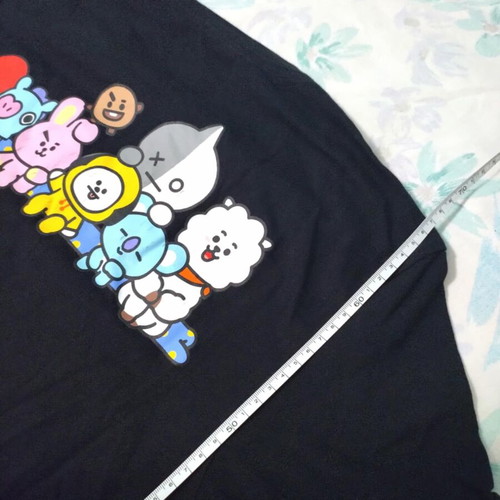 Γυναικείο t-shirt BTS (BT21) μεταχειρισμένο, μαύρο κοντομάνικο