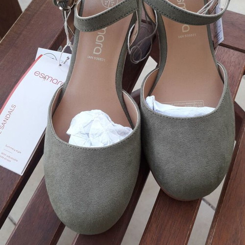 Esmara platform shoes size 37 new khaki