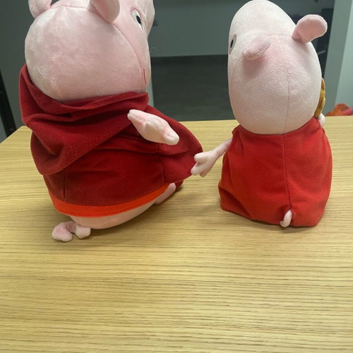 Peppa Pig dolls like new, 2 large 20 and 25 cm