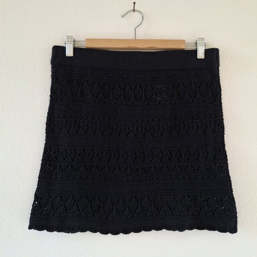 H&M knitted skirt size M like new, black
