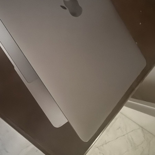 MacBook Air M1 256GB used with original charger and box
