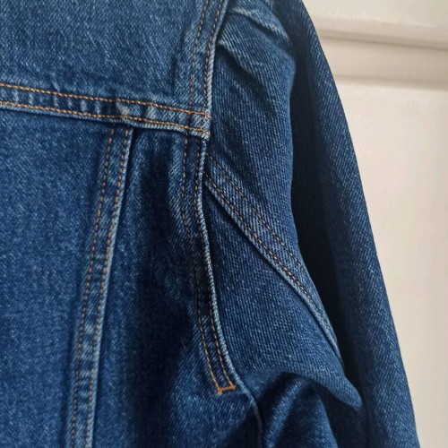 Lee denim jacket women's large with volume sleeves like new, blue