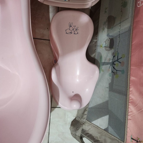 Plastic baby bathtubs, set of 3