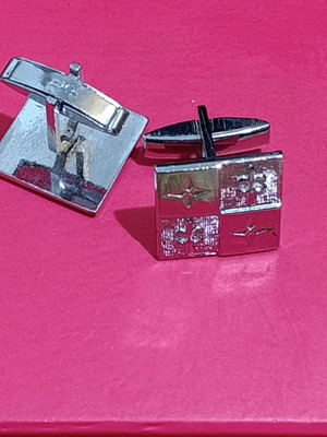 Apefthon silver cufflinks like new, metal