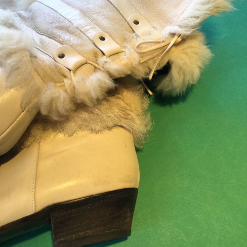 Leather boots used, size 38.5, white with lining