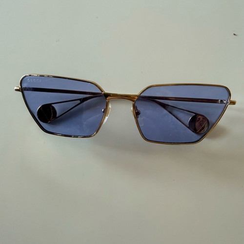 Gucci sunglasses like new with blue cat eye lenses