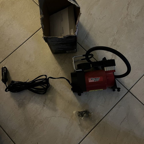 Car Air Compressor like new