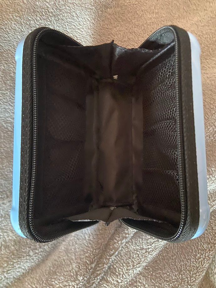 RIMOWA x Lufthansa toiletry bag used,… - € 45,00 - Vendora.cy