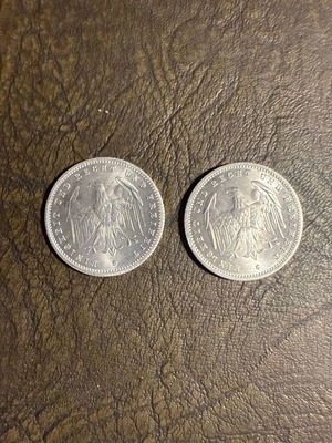 Set of 2 German collectible metal coins with eagle, new