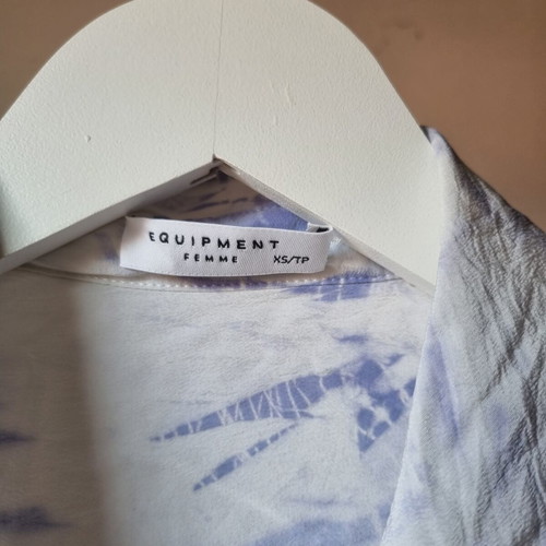 Equipment silk shirt size XS like new