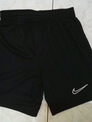 Nike shorts used, black, kids size Medium