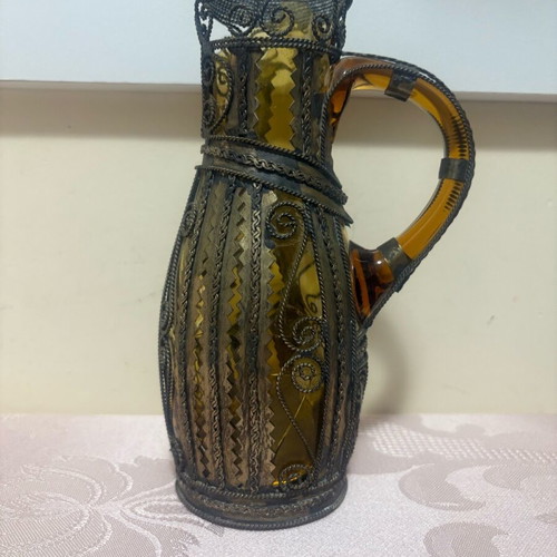 Κανάτα vintage μεταχειρισμένη, μόνο για διακόσμηση με σπασμένο γυαλί