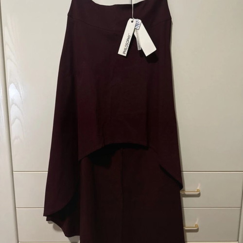 Maki Philosophy skirt new, size medium, burgundy, asymmetrical