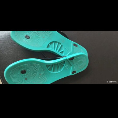 Axel flip-flops size 39 multicolored, like new