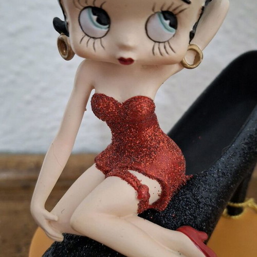 Betty Boop figure with high heel 2004 new