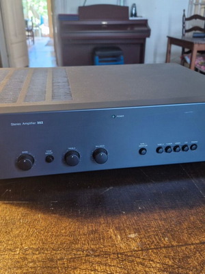 Nad 302 amplifier like new, high power stereo