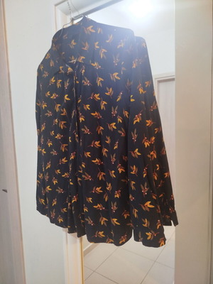 Women's shirt like new, black and yellow, size L