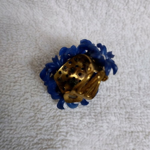 Clip-on earrings new, lightweight, plastic, white and blue