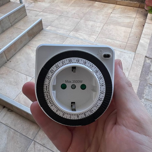 Analog 24-hour plug timer 3500W max, like new