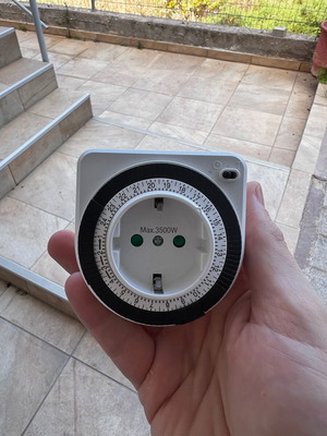 Analog 24-hour plug timer 3500W max, like new