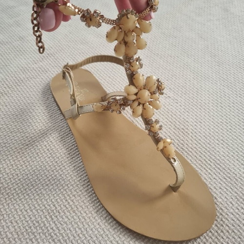 Voi & Noi sandals size 38, beige and gold