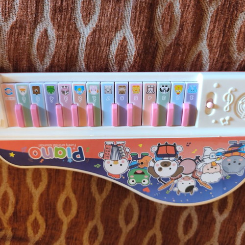Children's piano with music and animal sounds like new