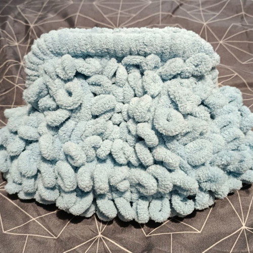 Handmade Puffy bag with 20 cm frame and lining, light turquoise