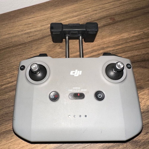 DJI controller like new with sunshade, charging hub, 3 batteries and carrying bag