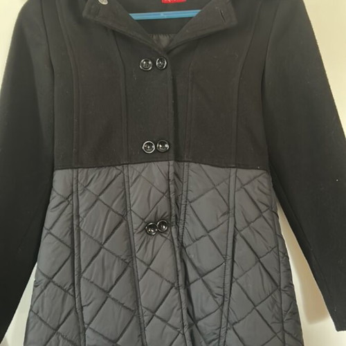 Chief coat for girls like new, with detachable hood, black