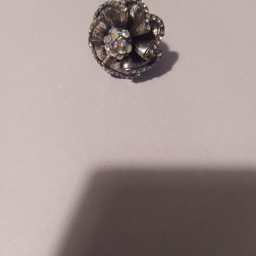 Rhinestone adjustable fashion ring black and silver like new