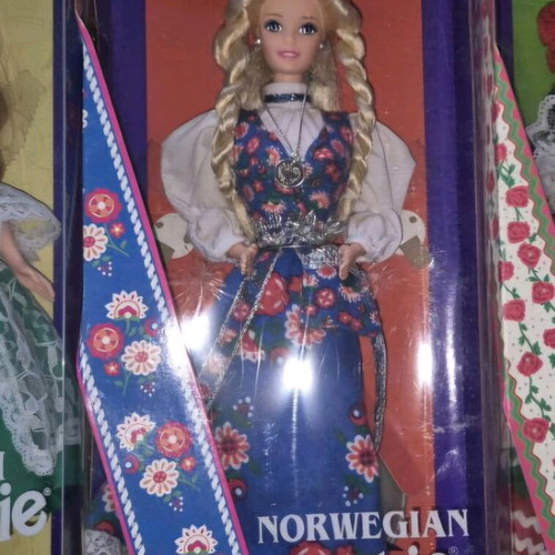 Barbie of the World Norway new, opened box