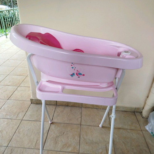 Bebejou Baby Bath with Folding Stand and Built-in Thermometer like new