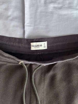 Pull & Bear men's bermuda shorts used, black, size L