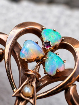 Antique Art Nouveau Opal and Pearl Brooch 333 Gold like new