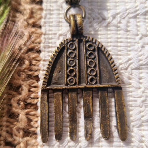 African handmade keychain made of brass and cast zinc
