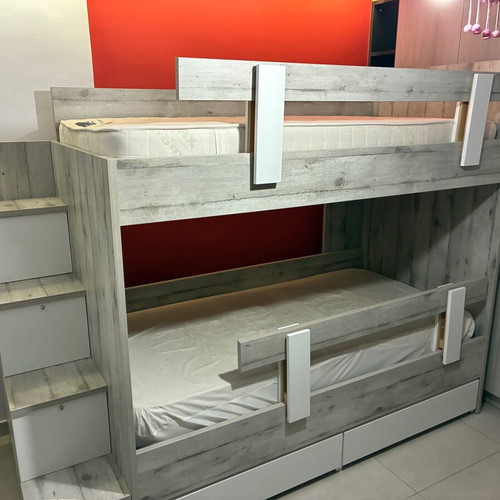 Project house children's bunk bed with storage