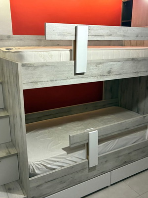 Project house children's bunk bed with storage
