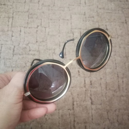 Dilos sunglasses used with polarized lenses, black frame